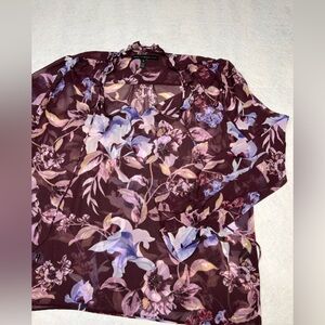 NWOT White House Black Market Medium Long Sleeve Tie Neck‎ Printed Blouse